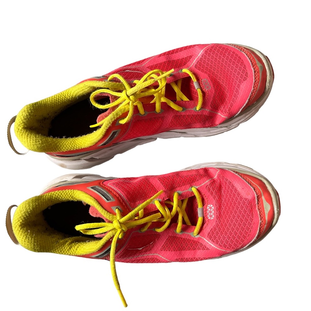 Hoka One One Clifton 1 Women's Size 9 Running Shoes Coral Yellow